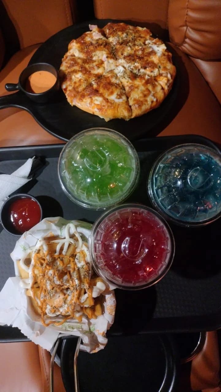 Customize birthday theme according  to you